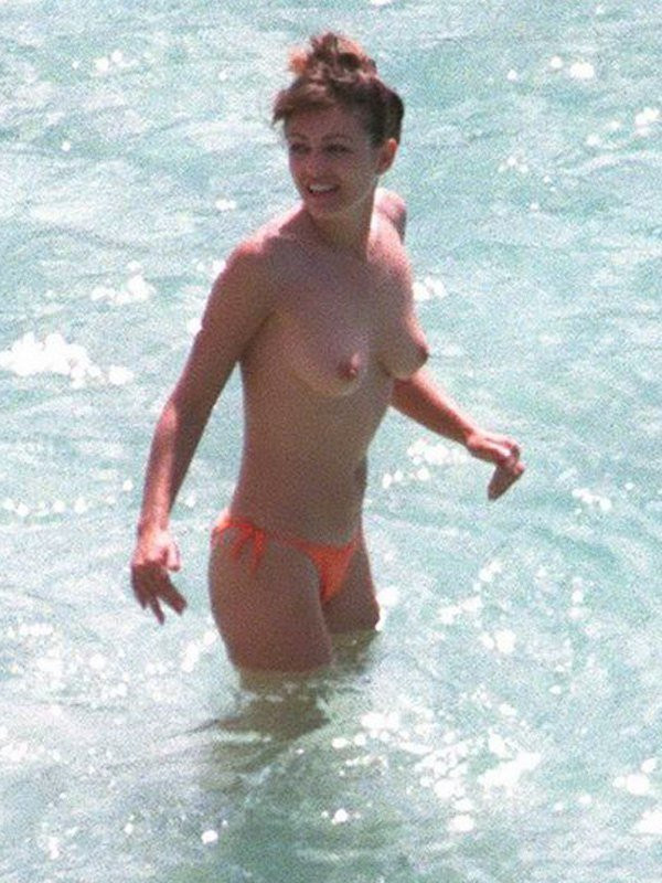 Elizabeth Hurley Topless