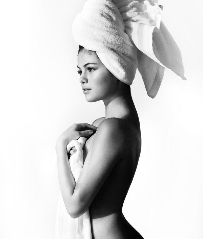 Selena Gomez Naked