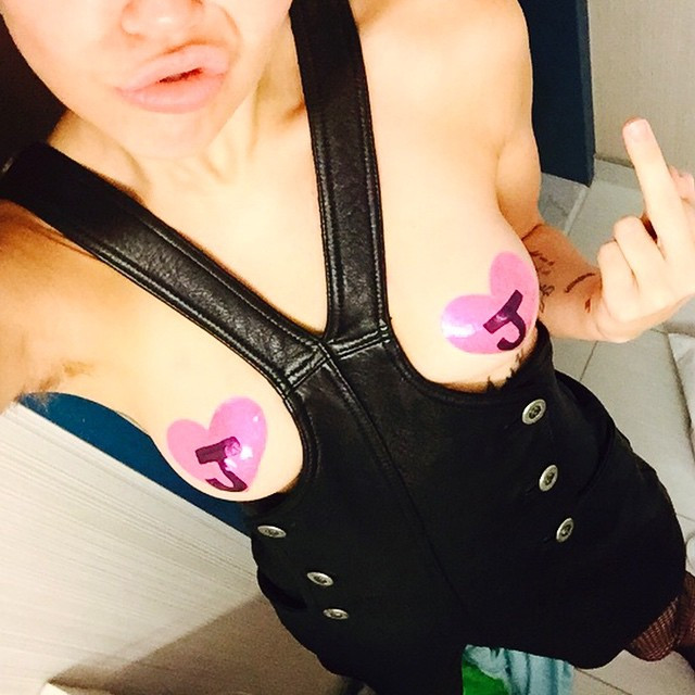 Miley Cyrus Naked Photos