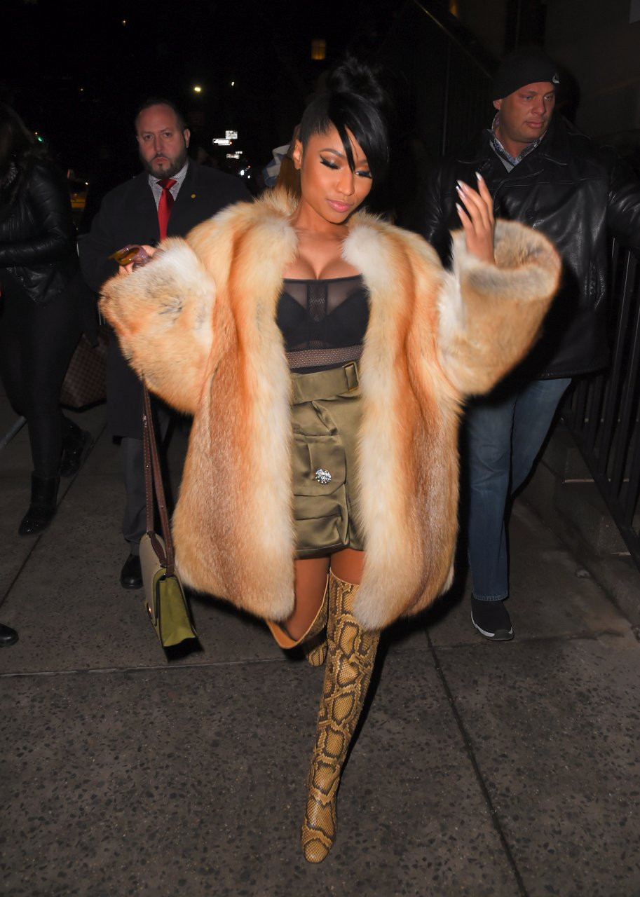 Nicki Minaj Nip Slip