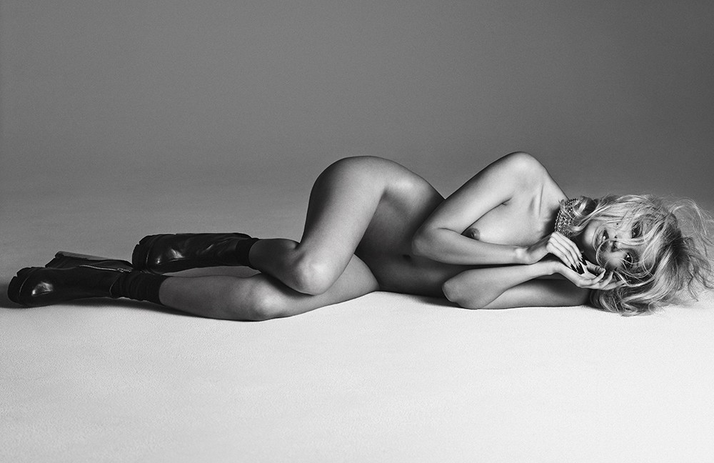 Charlotte Carey Topless photos