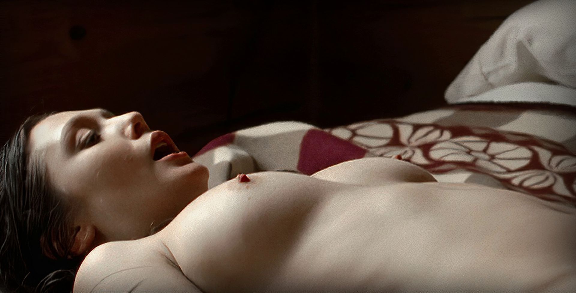 Elizabeth Olsen Nude