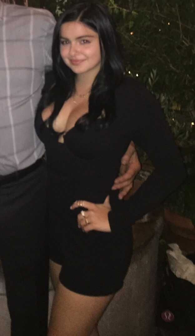 Ariel Winter photo
