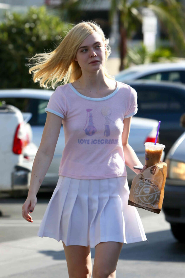 Elle Fanning photo