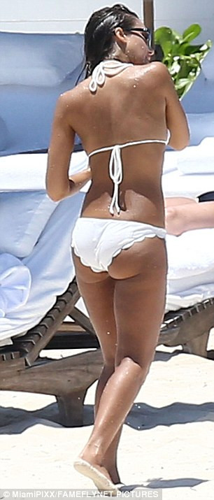 Jessica Alba photo
