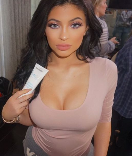 Kylie Jenner photo