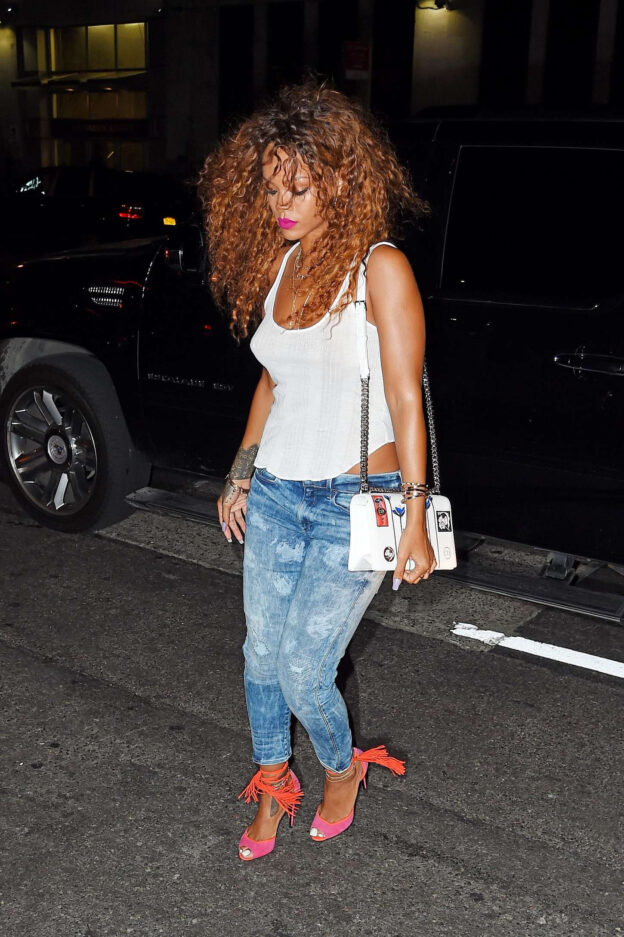 Rihanna photo